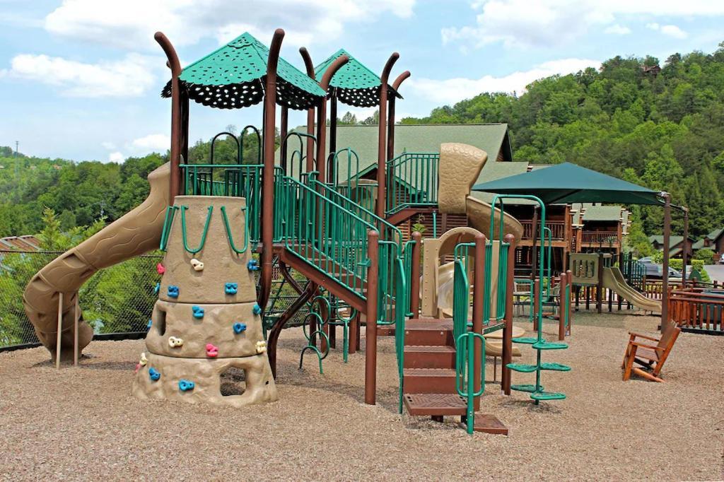 2Br Westgate Resort Sleeps 10 - Smoky Mtn Condo With Free Water Park Гатлинбург Экстерьер фото